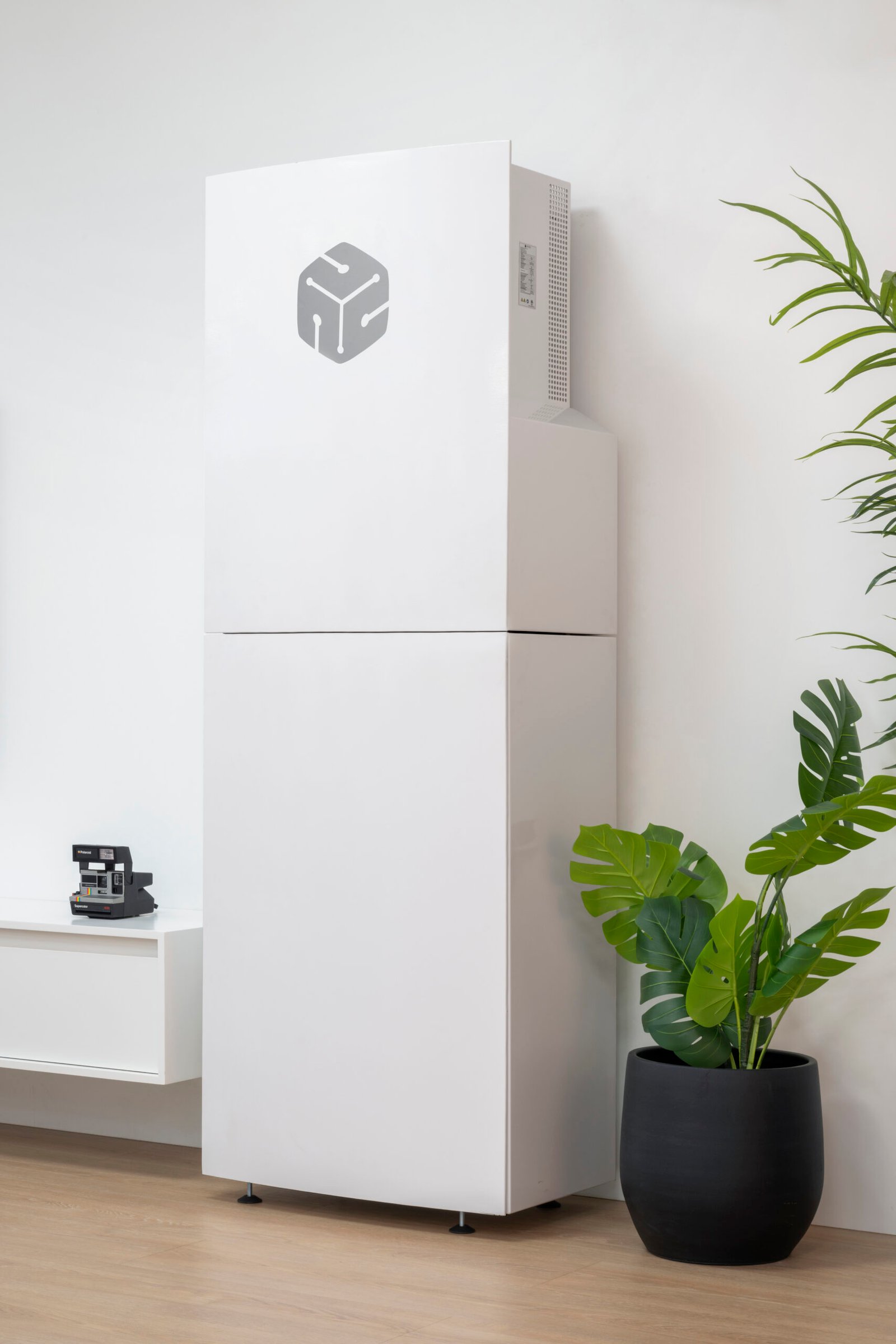 SunBox Split Phase Series 10.0 SISTEMA ALL IN ONE INVERSOR PROTECCIONES Y BATERIAS 2OKWH HS 8504.40.90.90 - Imagen 7